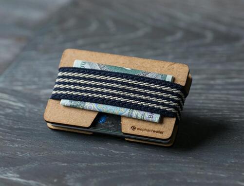 Minimalist-wooden-wallet