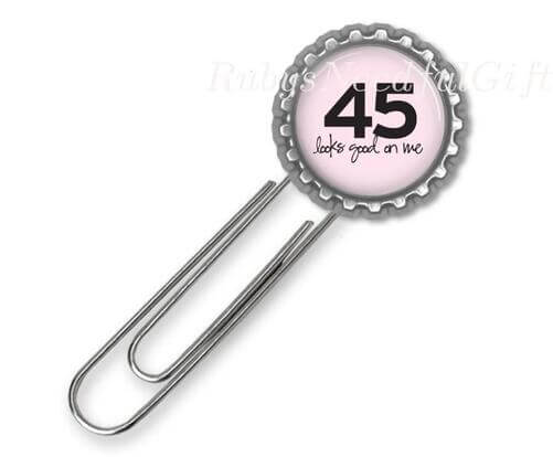 Large-Paper-Clip-Bookmark_45th-birthday-gift-ideas