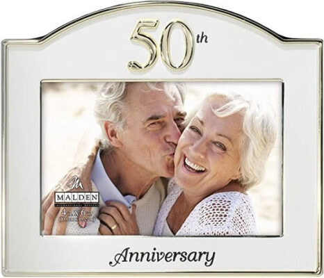 30 Best 50th Wedding Anniversary Gifts To Warm Up Your Love