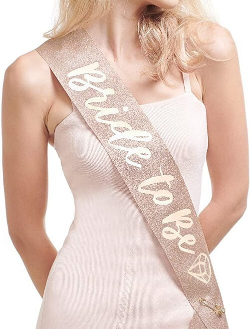 Sash-Bride-To-Be-bridal-shower-gifts-daughter
