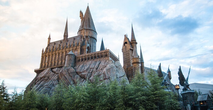 Visuals-that-represent-Hogwarts