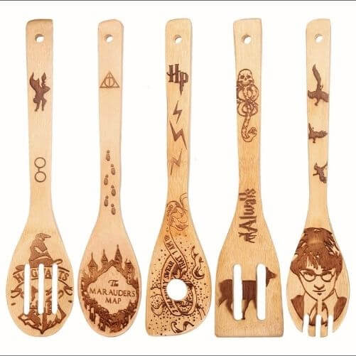 Wooden-Spoons-Harry-Potter-Wedding-Gift