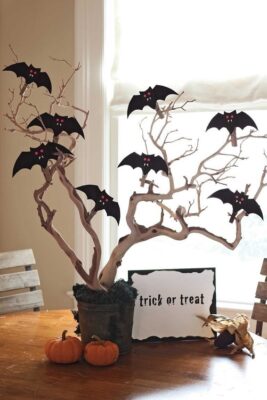 Batty-Centerpiece-Halloween-Crafts-for-Adults