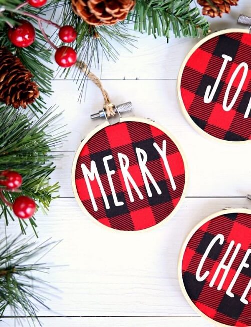 Buffalo-Check-Christmas-Ornament-DIY-Christmas-ornaments-as-gifts