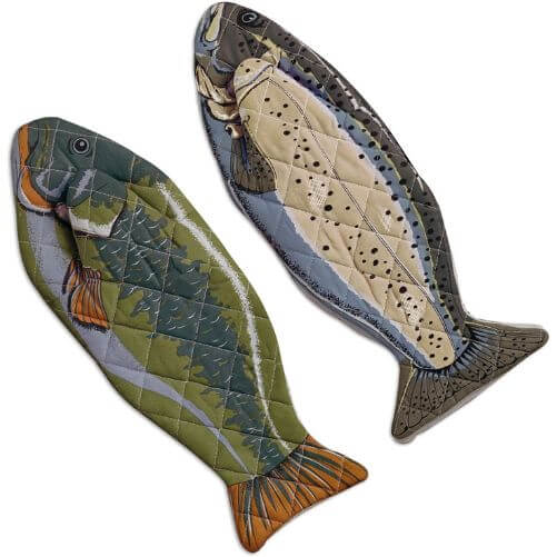 Cotton-Lake-House-Fish-Oven-Mitts-Funny-Housewarming-Gifts