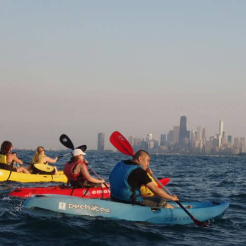 KAYAK-TOUR-AT-NIGHT-Experience-Gift-Chicago