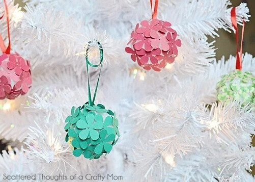 Paper-Flower-Christmas-Tree-Ornament-DIY-Christmas-ornaments-as-gifts