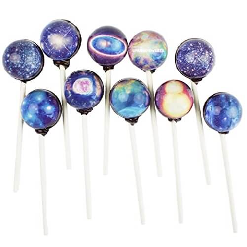 Planet-lollipops-gifts-for-space-lovers