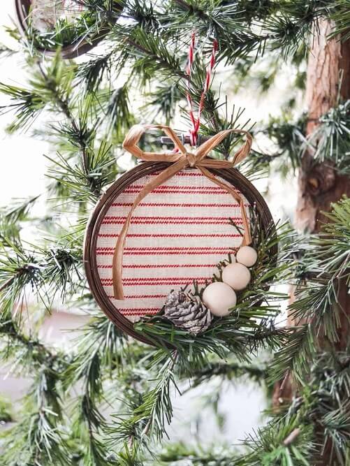 Striped-Hoop-Ornament-DIY-Christmas-ornaments-as-gifts