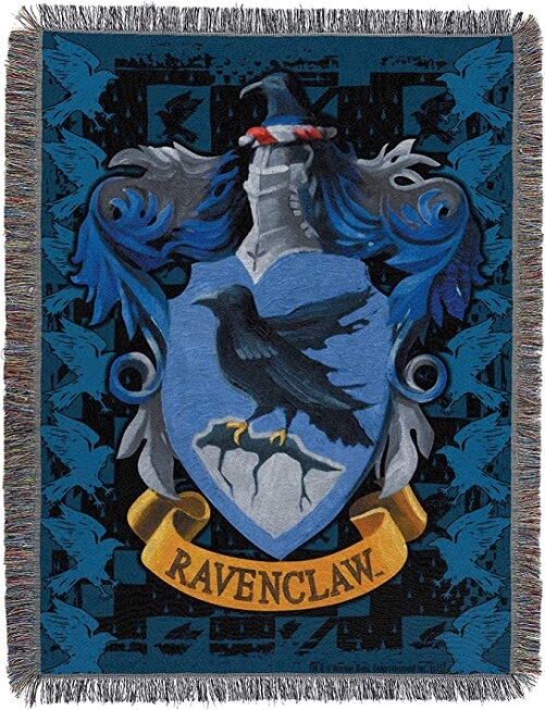 raveclaw-throw-blanket-Best-Ravenclaw-gifts