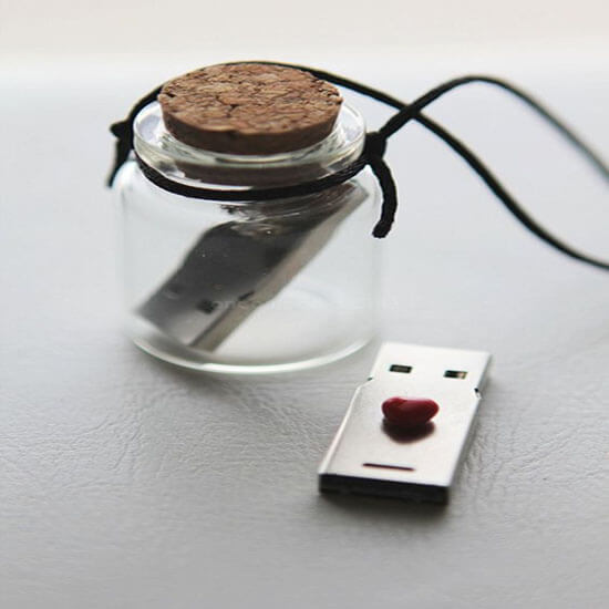 Glass-Bottle-USB-DIY-gifts-for-long-distance