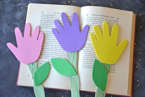 Handprint-flower-bookmark