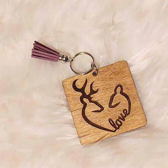 Wooden-Couple-Keychains-DIY-gifts-for-long-distance