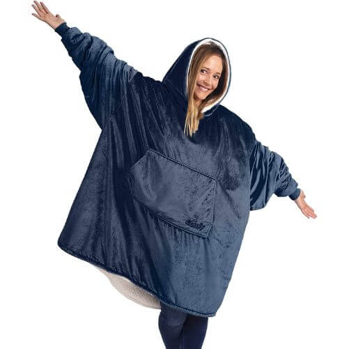 Oversized-Microfiber-_-Sherpa-Wearable-Blanket-Mother_s-Day-Gifts-Sister