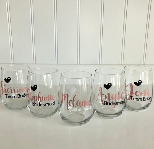 Custom-Bridesmaid-Wine-Glass funny bridesmaid gifts 