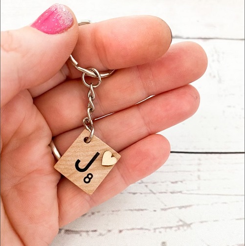 Cute-keyring-Secret-Santa-gift-for-under-5-dollars