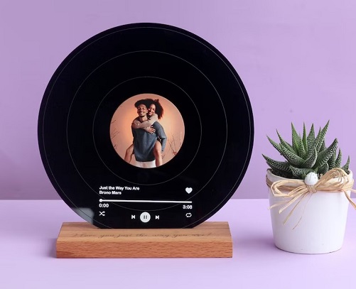 Personalized-Record-Display-Best-24-Year-Old-Birthday-Gift-Ideas