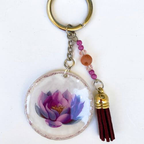 Resin-Keychain-DIY-Gifts-for-Best-Friends