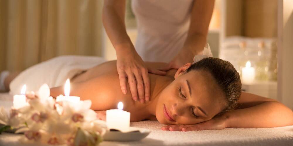 Pamper-them-with-an-impressive-massage