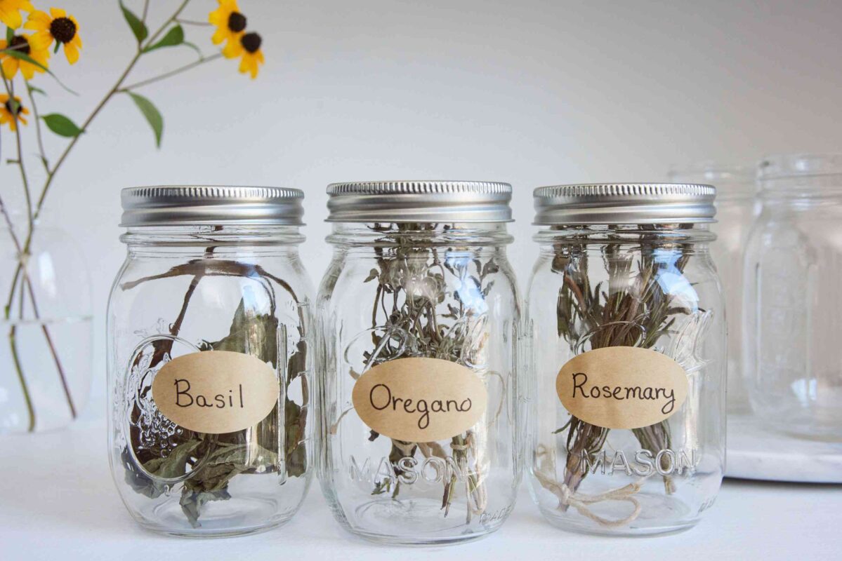 Dried-Garden-Herbs-diy-stocking-stuffers-scaled