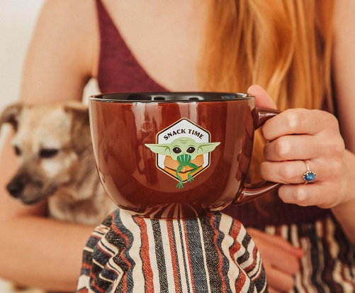 Mandalorian-themed-soup-mug-Gifts-for-Mandalorian-Fans