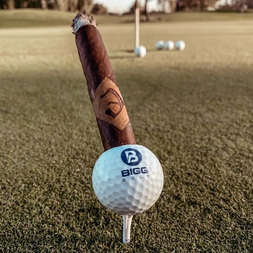 Golf Cigar Holder gifts for cigar lovers