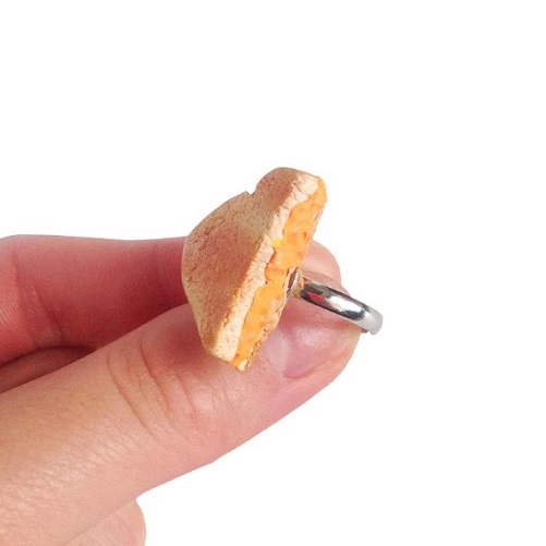 Grilled Cheese Ring