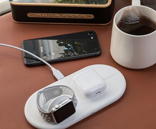 UCOMX Nano 3-in-1 Wireless Charger