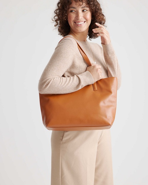 Classic Italian Leather Tote gifts for women in their 30s
