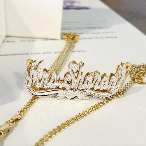 Nameplate Necklace gifts for women in their 20s