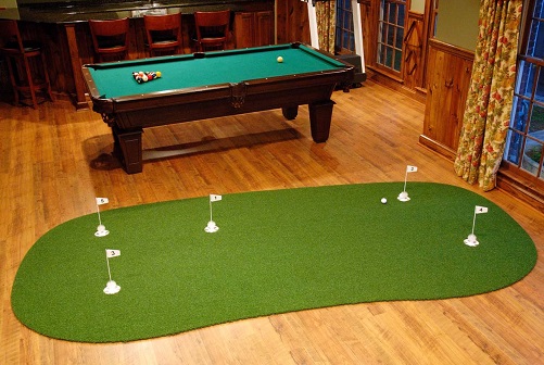 Indoor Putting Green gifts for men in their 30s