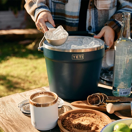 Yeti Rambler Beverage Bucket