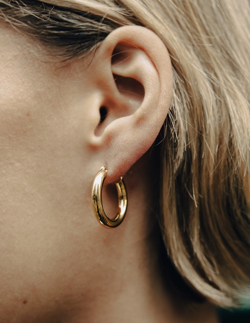 Classic Hoop Earrings gift ideas for boyfriend's mom